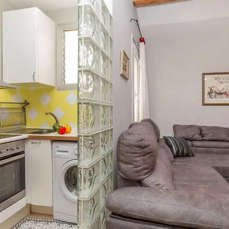 Poble Nou - Llacuna By Interhome